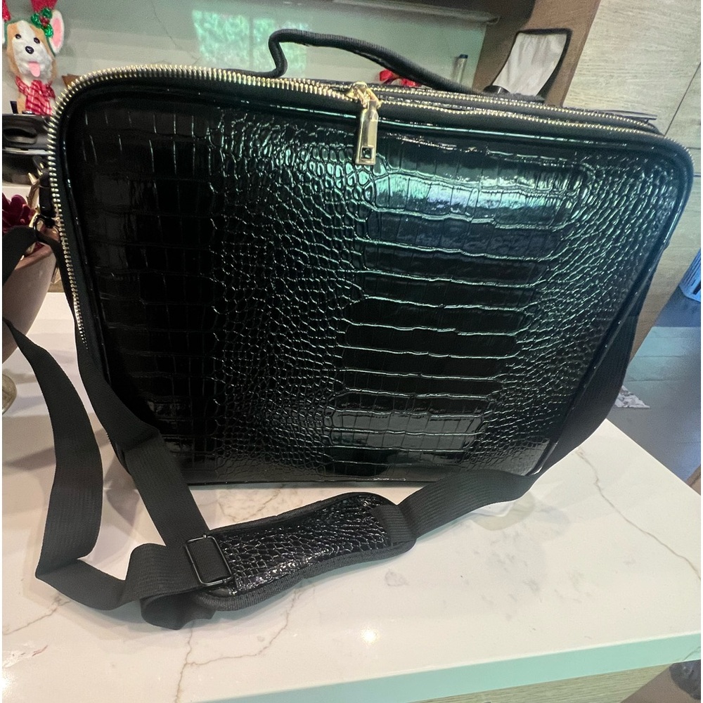 🆕 Makeup Case Travel Makeup Train Case Organizer - Picture 3 of 17